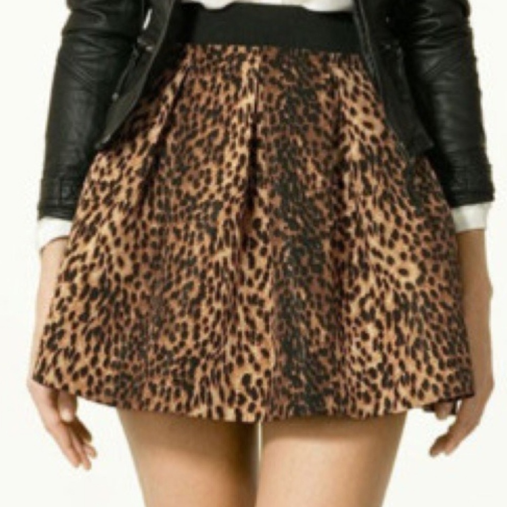 ZARA Leopard Print Pleated Mini Skirt